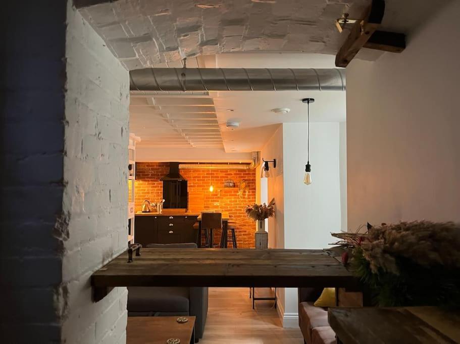 Newly Renovated Stunning Warehouse Apartment Μπόρνμουθ Εξωτερικό φωτογραφία