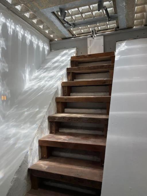 Newly Renovated Stunning Warehouse Apartment Μπόρνμουθ Εξωτερικό φωτογραφία