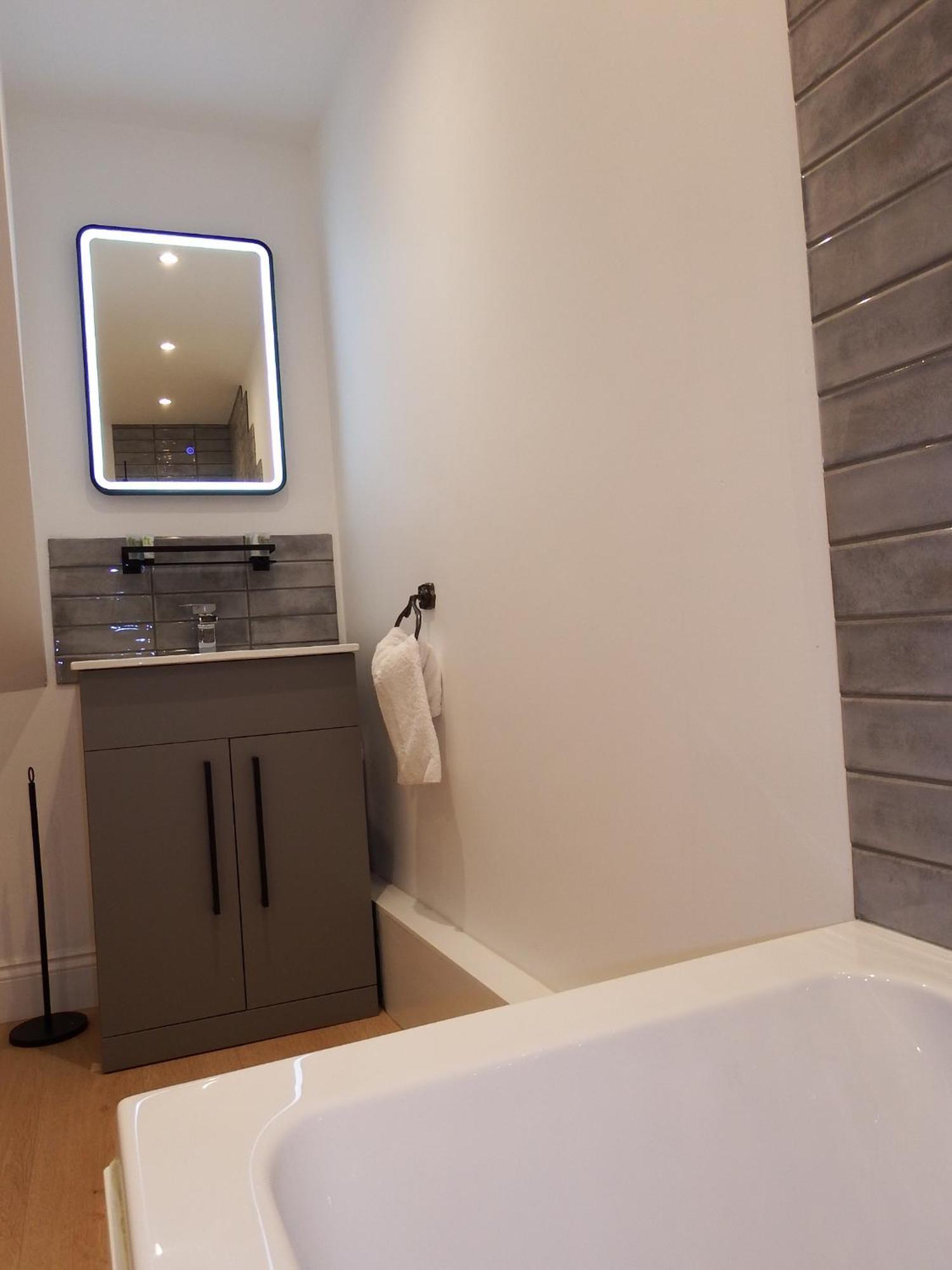 Newly Renovated Stunning Warehouse Apartment Μπόρνμουθ Εξωτερικό φωτογραφία