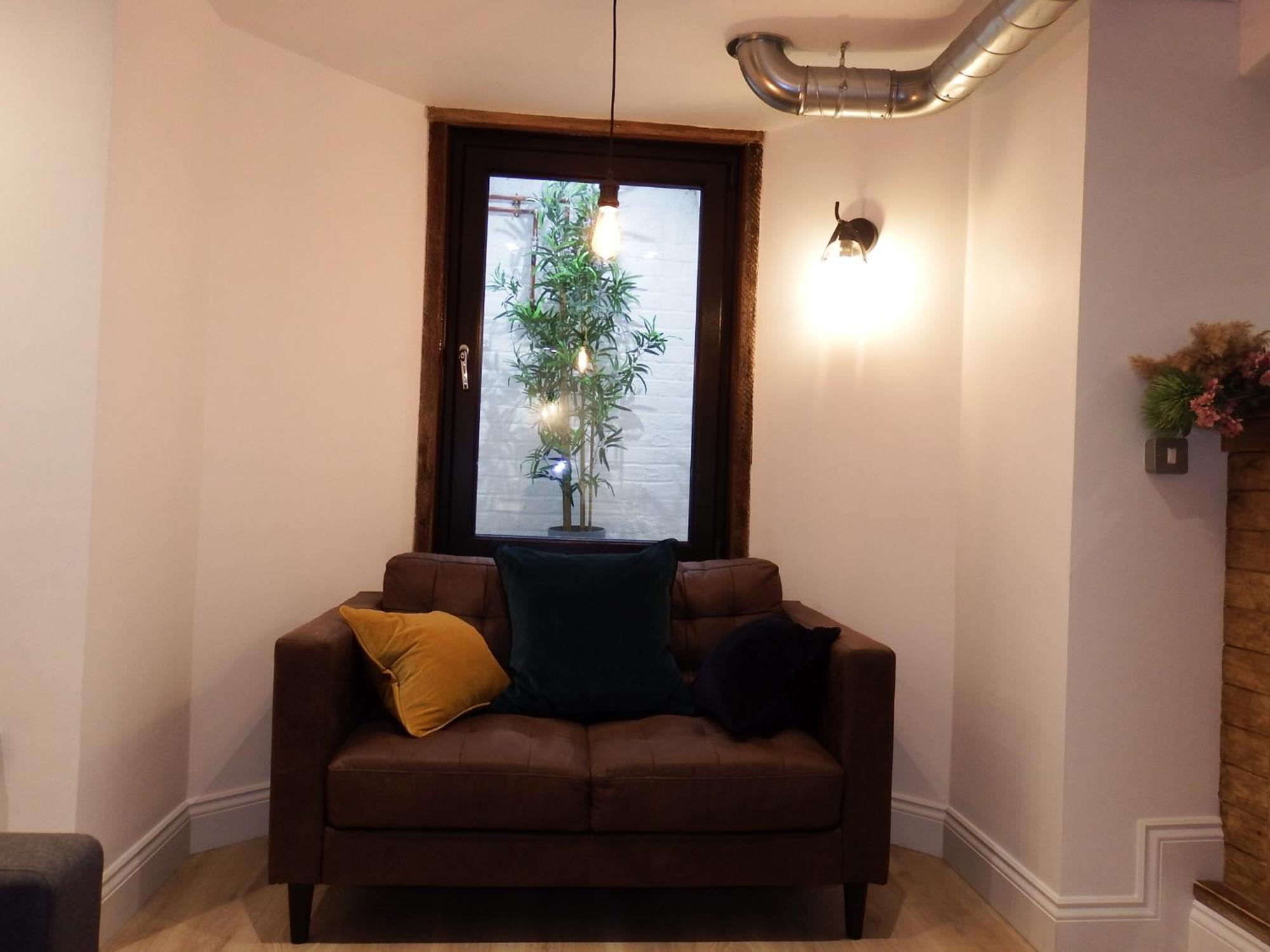 Newly Renovated Stunning Warehouse Apartment Μπόρνμουθ Εξωτερικό φωτογραφία