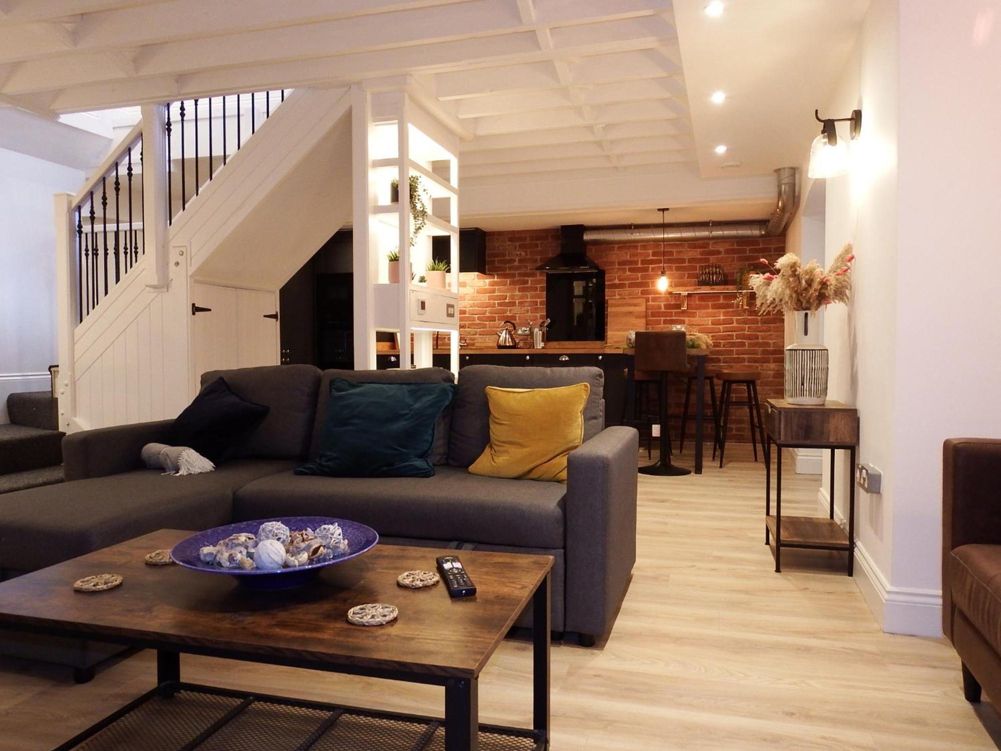 Newly Renovated Stunning Warehouse Apartment Μπόρνμουθ Εξωτερικό φωτογραφία